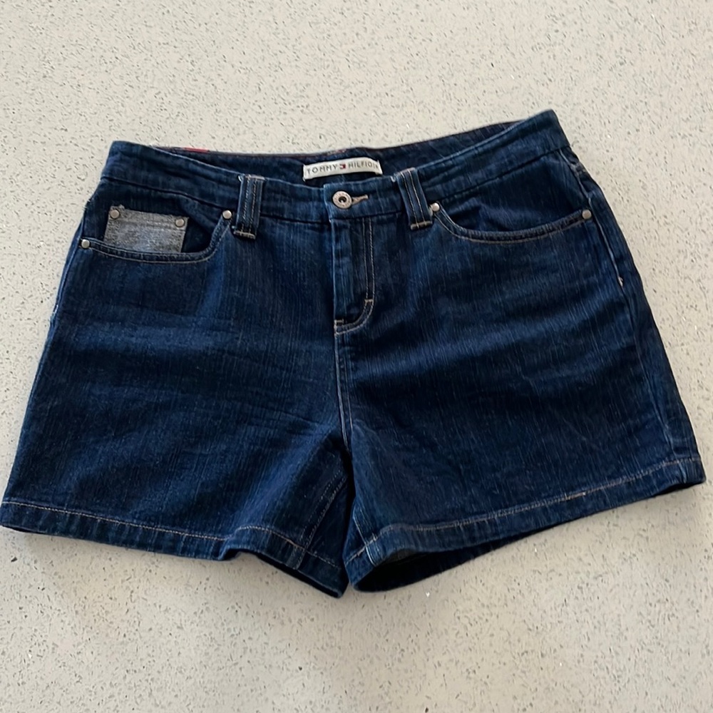 Tommy Hilfiger denim shorts - size 10